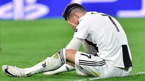 Começou com olhar para o céu, teve novo golo e acabou em desilusão: a noite de Cristiano Ronaldo à lupa