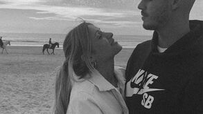 André Silva recupera o ânimo ao lado da namorada