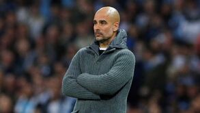 O dinheiro tarda em trazer felicidade ao Manchester City de Guardiola