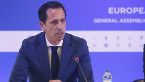 Liga marca para segunda-feira reunião pela arbitragem