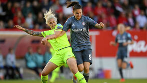 Lyon e Barcelona adiantam-se nas 'meias' da Champions feminina