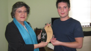 A fotografia de Ana Gomes e Rui Pinto tirada por uma guarda prisional