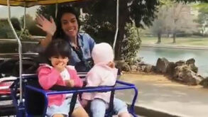 O passeio de Georgina, Eva e Alana: até aqui namorada de Ronaldo faz desporto