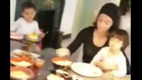 Ronaldo mostra jantar em família