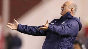 Scolari insulta adeptos do Palmeiras: «Bando de palhaços a gritar bobagens»