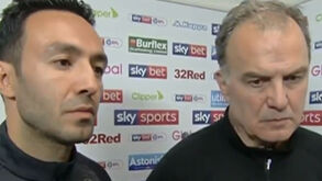 Bielsa explica situação caricata: «Não demos um golo, devolvemos um golo»