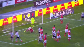 Rúben Dias aumentou a vantagem do Benfica para 3-1: veja como foi o golo