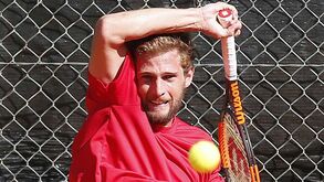 Pedro Sousa eliminado na primeira ronda do Estoril Open