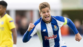 Diogo Queirós devolveu a vantagem ao FC Porto na final da Liga Jovem da UEFA com o joelho