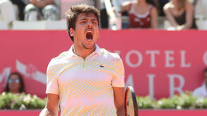 João Domingues surpreende e derrota Alex de Minaur