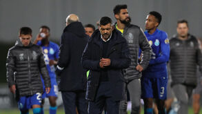 Super Dragões dão apoio total a Sérgio Conceição