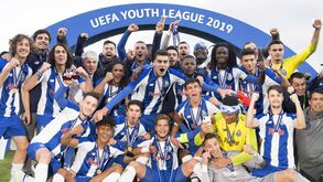 Os cinco jogadores do FC Porto que estão a deixar os espanhóis curiosos