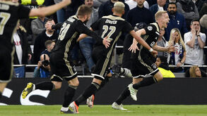 O conto de fadas continua: Ajax vence em Londres e está com pé e meio na final da Champions