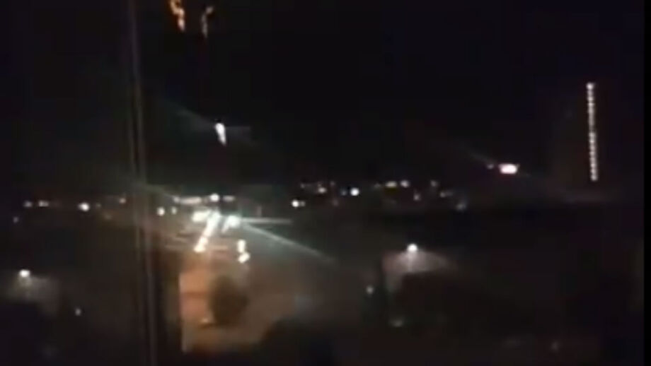 Houve espectáculo de pirotecnica nas imediações do hotel a meio da noite