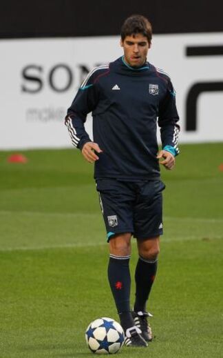 Yoann Gourcuff, 32 anos, Médio (sem clube): Comparado a Zidane no início da carreira, mudou-se para o AC Milan em 2006. Encontra-se sem clube depois de ter rescindido com o Dijon