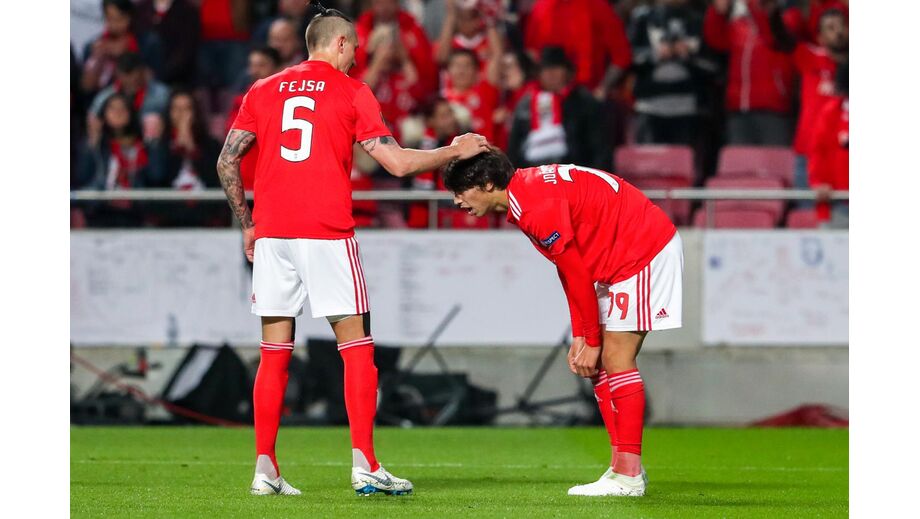 Doentes por Futebol - Hat-trick do jovem João Félix na Liga Europa. O  Benfica venceu o Eintracht Frankfurt por 4x2.