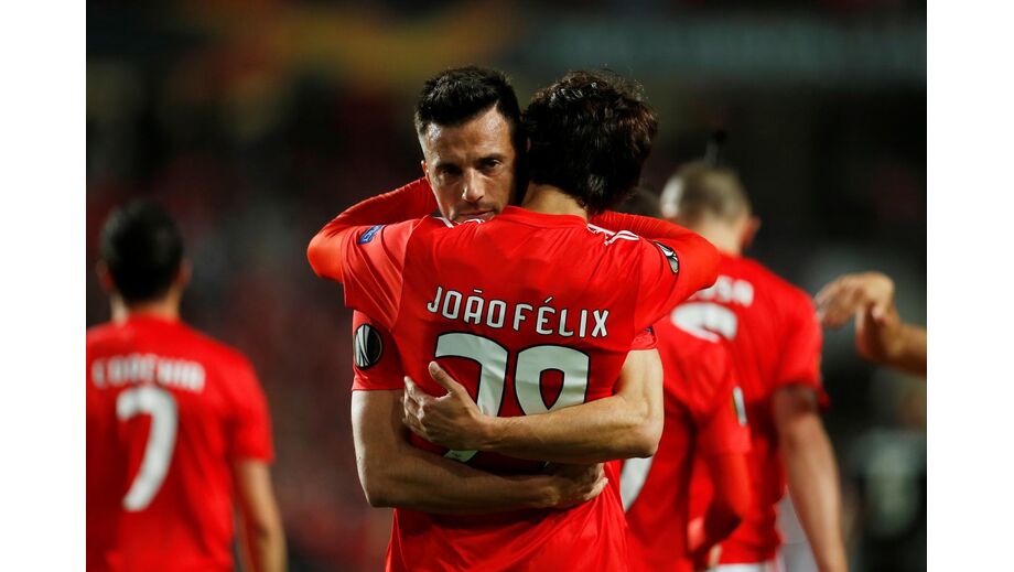 Doentes por Futebol - Hat-trick do jovem João Félix na Liga Europa. O  Benfica venceu o Eintracht Frankfurt por 4x2.