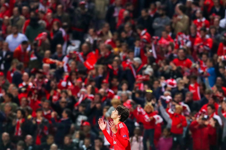 Doentes por Futebol - Hat-trick do jovem João Félix na Liga Europa. O  Benfica venceu o Eintracht Frankfurt por 4x2.