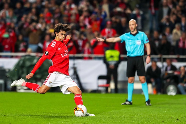 Doentes por Futebol - Hat-trick do jovem João Félix na Liga Europa. O  Benfica venceu o Eintracht Frankfurt por 4x2.