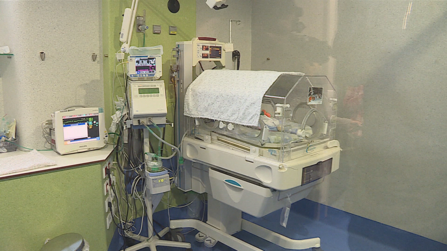 Bebé milagre está a 'evoluir bem' e já respira sem auxílio de máquinas 