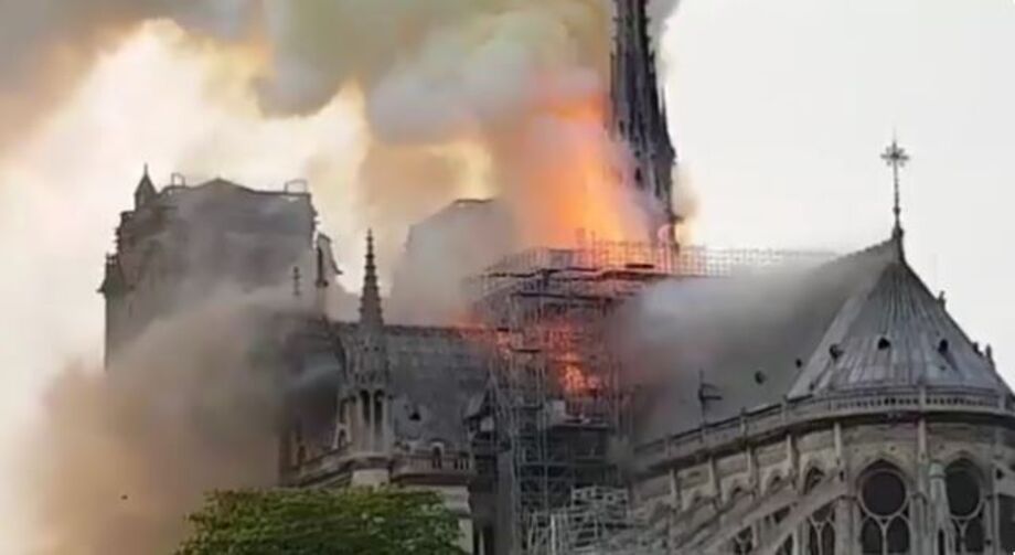 Incêndio na Catedral de Notre-Dame