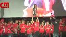 Jogadores do Benfica mostraram a taça aos adeptos no Marquês e foi o delírio