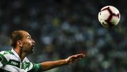 Bas Dost - O elevado vencimento do holandês é uma das questões que mais pesa sobre a decisão em torno do seu futuro. Se sair entrará um reforço de topo.