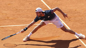 João Sousa apura-se para a 2.ª ronda de pares no Masters 1.000 de Madrid