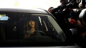 Sara Carbonero: «Iker está bem mas vai ficar mais alguns dias»