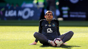 Futuro de Casillas: Serenidade contra alarme espanhol