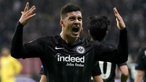 Dormiu no carro, foi chantageado e agora chega ao Real Madrid: a louca vida de Luka Jovic