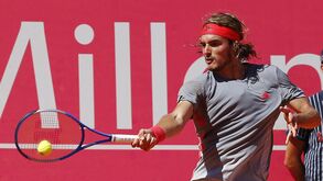 Stefanos Tsitsipas conquista o Estoril Open