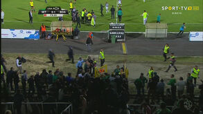 Polícia de intervenção teve de travar fúria dos adeptos do V. Setúbal