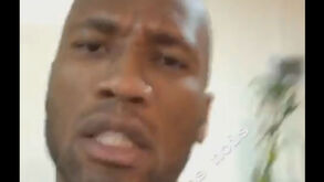 Drogba celebrou passagem do Chelsea à final em português e com um palavrão