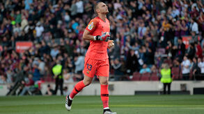 Barcelona quer incluir pérola dos juniores do Benfica no negócio Cillessen