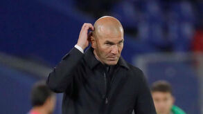 Zidane faz as contas: 17 jogadores na porta de saída do Real Madrid