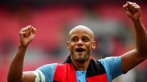 Kompany sai do Manchester City para se tornar treinador-jogador do Anderlecht