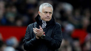 José Mourinho deu os parabéns ao pai de Bruno Lage