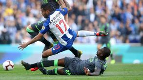 Corona e Borja apanham um jogo de suspensão