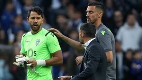 Novas imagens mostram que Sérgio Conceição atingiu Renan no FC Porto-Sporting