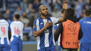 Turcos insistem em Brahimi