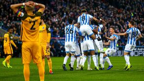 Milhões e mais milhões: Até o último da Premier League faturou em grande com os direitos televisivos