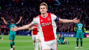 De Ligt afasta-se do Barça