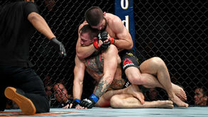 McGregor revela erros sete meses depois da derrota com Khabib Nurmagomedov