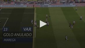 Marega celebrou o primeiro, mas lance foi anulado por indicação do VAR