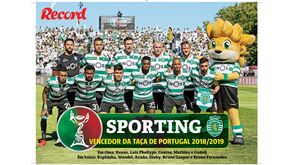 Poster gigante dos heróis da Taça de Portugal