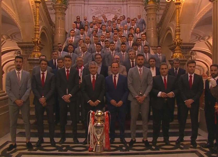 Benfica vai ser recebido esta segunda-feira na Câmara de Lisboa - SIC  Notícias