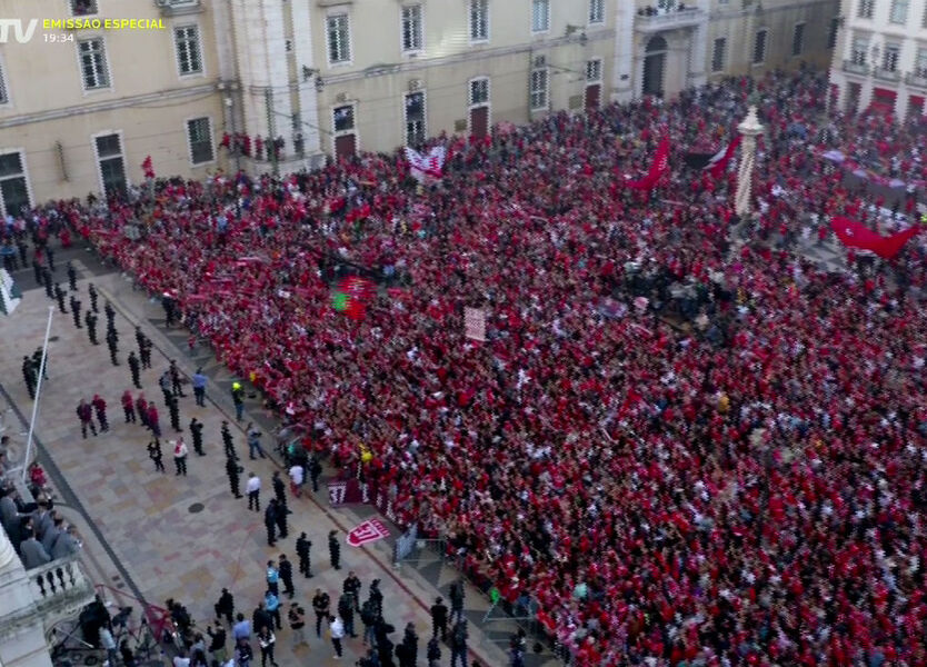 Benfica vai ser recebido esta segunda-feira na Câmara de Lisboa - SIC  Notícias