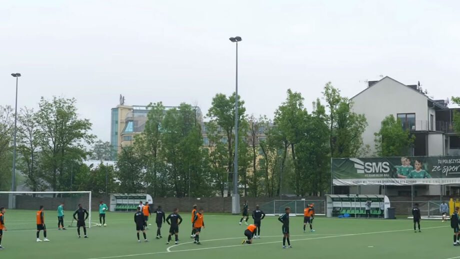 Claque do Sporting que mantinha boicote aos estádios pronuncia-se em dia de discussão na Assembleia