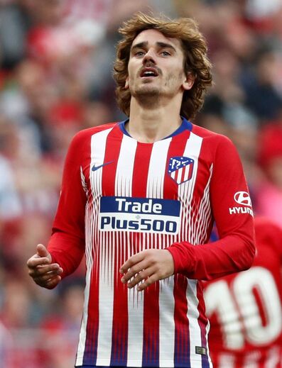 Antoine Griezmann - O francês, com cláusula de 120 milhões, tem sido uma peça fundamental da formação de 'el Cholo' Simeone, mas o Barcelona tem estado ainda mais atento à sua situação.